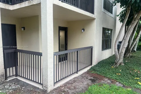 4241 W Mcnab Rd # 11, Pompano Beach FL 33069