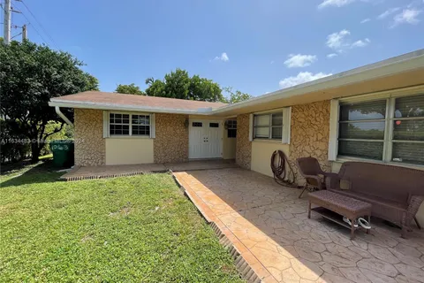 108 SE 4th Terrace # B, Dania Beach FL 33004