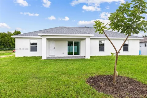 1140 NW 1st PL, Cape Coral FL 33993