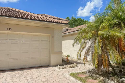 1535 Elm Grove Rd, Weston FL 33327