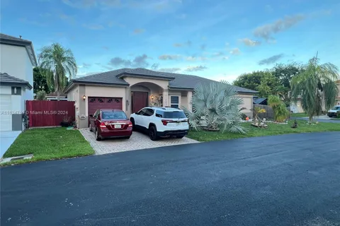 21483 SW 91st Ave, Cutler Bay FL 33189