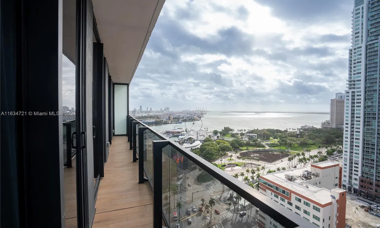 398 NE 5th St # 1617, Miami FL 33132
