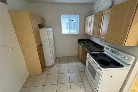 1021 NW 3rd St # 207, Miami FL 33128