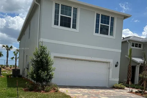 10585 SW Morning Glory Dr, Port St. Lucie FL 34987