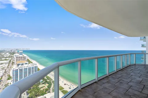 6365 Collins Ave # 4008, Miami Beach FL 33141