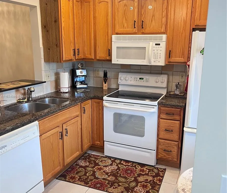 7300 NW 5th Ct # 201, Margate FL 33063