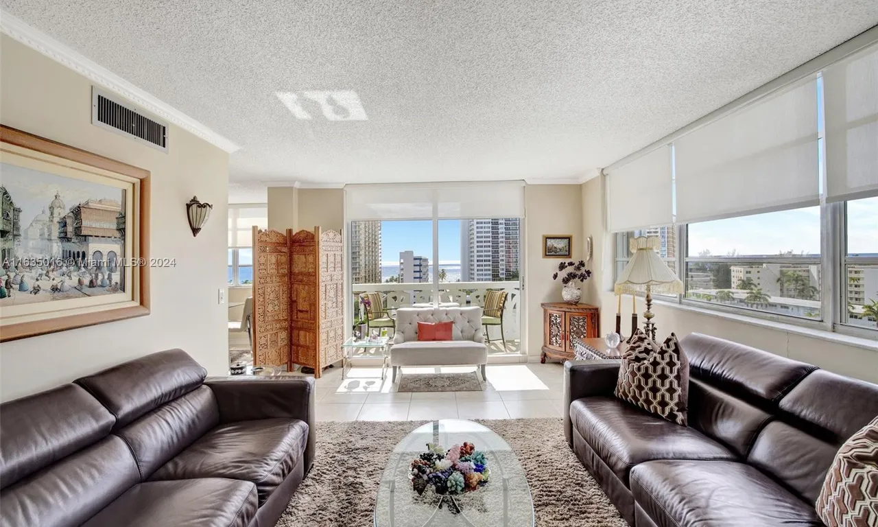 3113 S Ocean Dr # 906, Hallandale Beach FL 33009