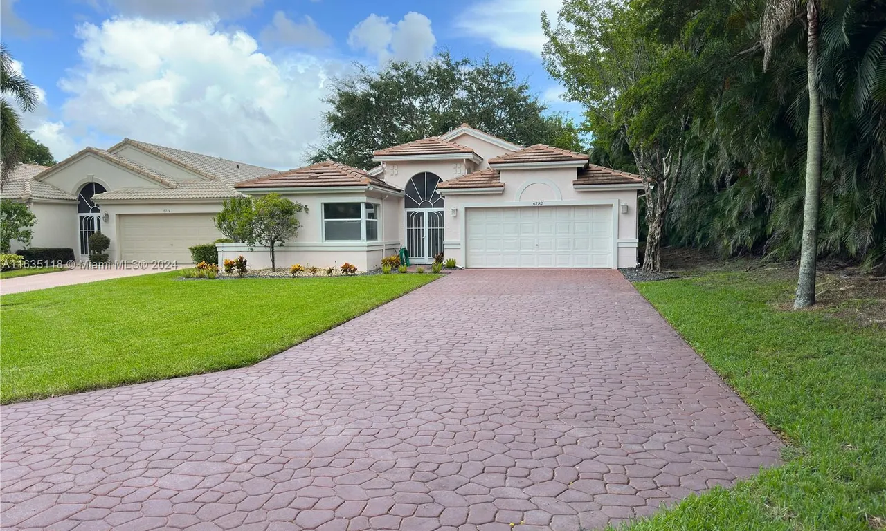 6282 E Coral Reef Ter, Boynton Beach FL 33437