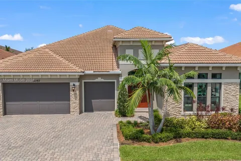 9057 Porto Way, Parkland FL 33076