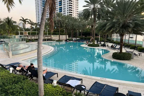 1500 Bay Rd # 522S, Miami Beach FL 33139