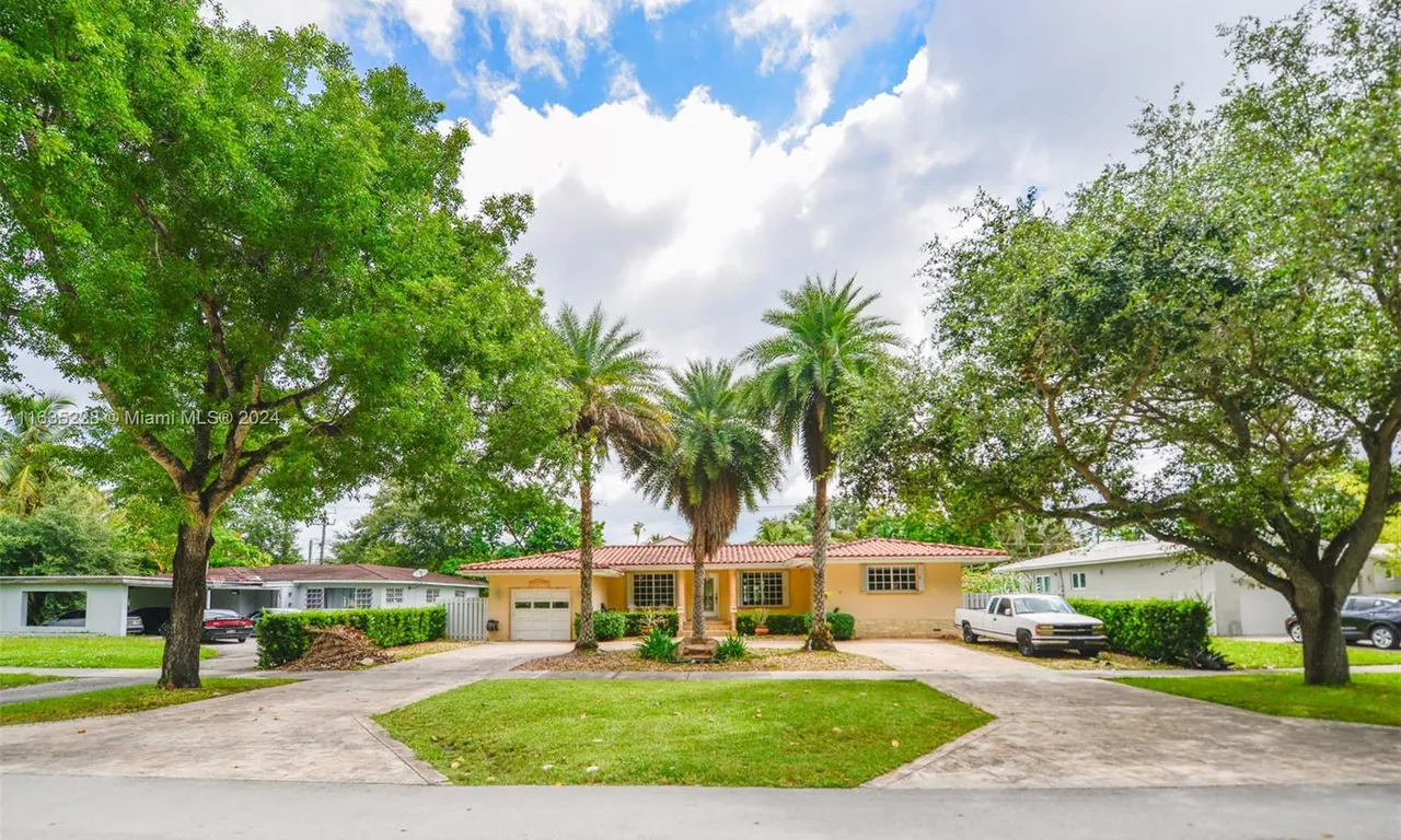 231 Deer Run, Miami Springs FL 33166