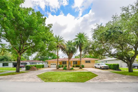 231 Deer Run, Miami Springs FL 33166