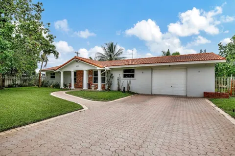 292 SW 52nd Ave, Plantation FL 33317