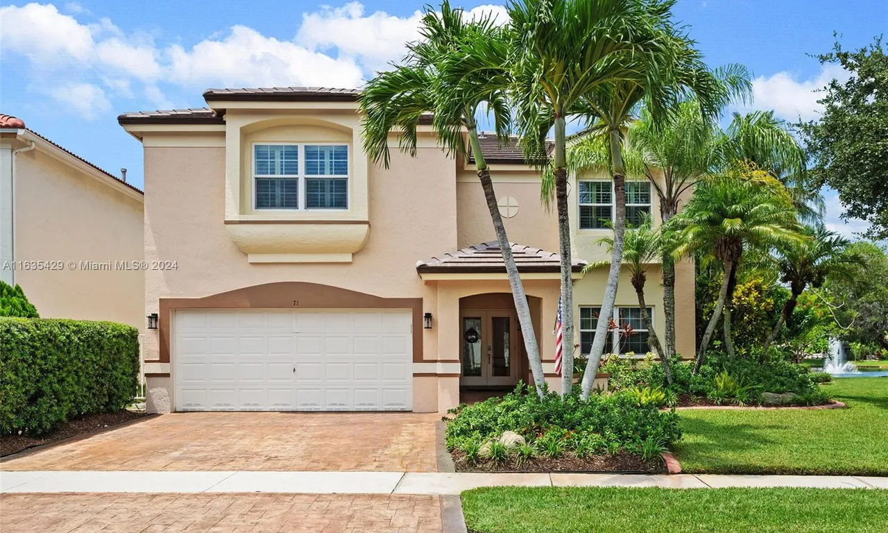 71 Gables Blvd, Weston FL 33326