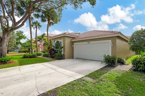 7803 NW 60th Ln, Parkland FL 33067