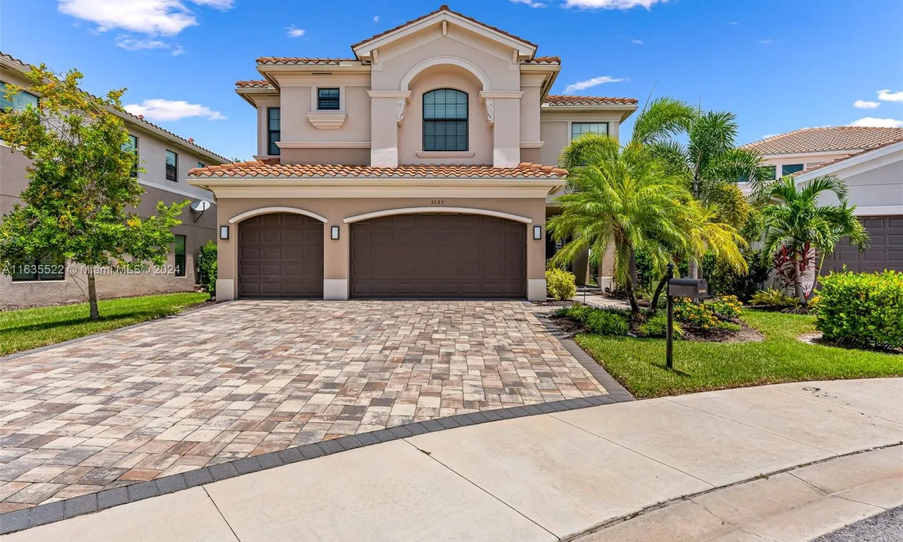 3086 Hudson Ter, Naples FL 34119