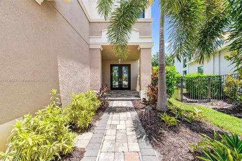 3086 Hudson Ter, Naples FL 34119