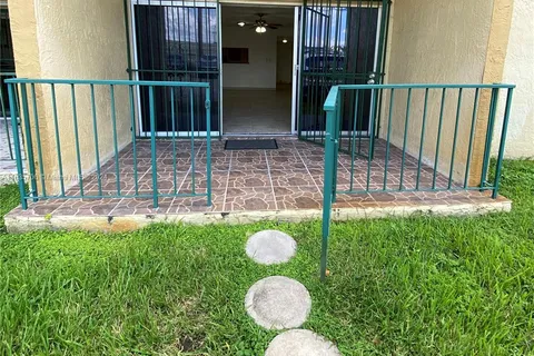 4525 W 20 AV # 123, Hialeah FL 33012