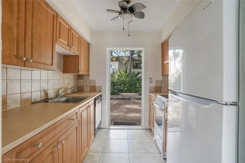 2607 NE 8th Ave # 56, Wilton Manors FL 33334