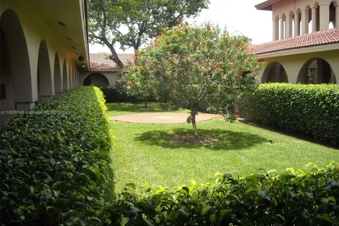 7500 NW 5th St # 111, Plantation FL 33317