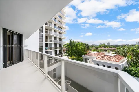 20281 E Country Club Dr # 403, Aventura FL 33180