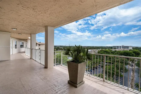 3507 Oaks Way # 1004, Pompano Beach FL 33069