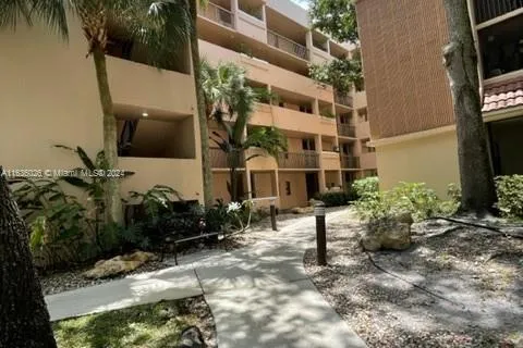 6800 Cypress Rd # 401, Plantation FL 33317