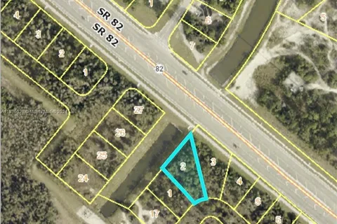 810 Fabian Cir, Fort Myers FL 33913