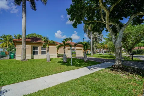 9214 SW 212th Ter, Cutler Bay FL 33189