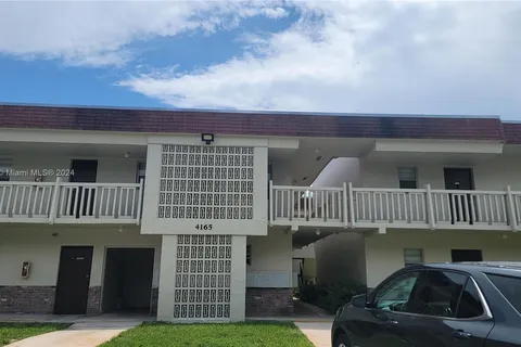 4165 SW 67th Ave # 210B, Davie FL 33314