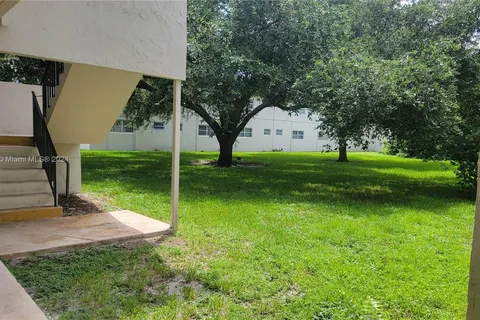 4165 SW 67th Ave # 210B, Davie FL 33314