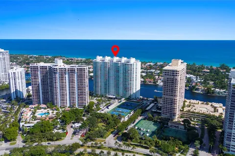 20201 E Country Club Dr # 1704, Aventura FL 33180