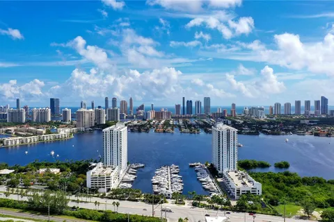 17301 Biscayne Blvd # 902, North Miami Beach FL 33160