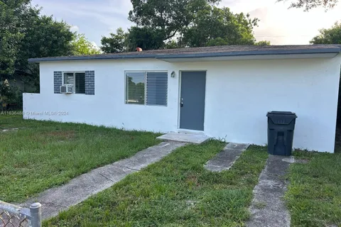 3730 SW 43rd Ave, West Park FL 33023