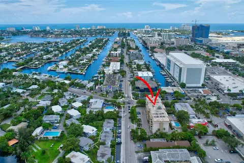 1050 SE 15th St # 203, Fort Lauderdale FL 33316