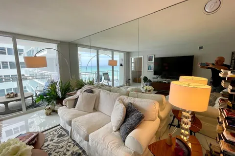 2030 S Ocean Dr # 1518, Hallandale Beach FL 33009