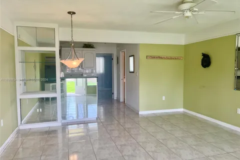 1110 N Riverside Dr. # 4, Pompano Beach FL 33062