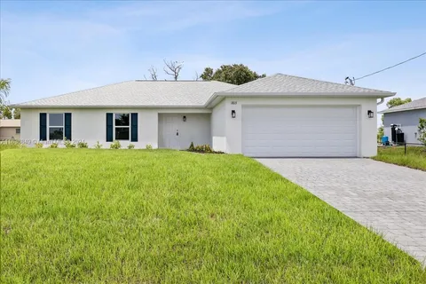 1813 NW 16th TER, Cape Coral FL 33993