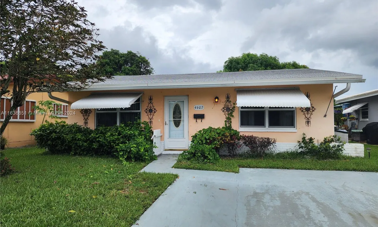 4607 NW 47th Ct, Tamarac FL 33319