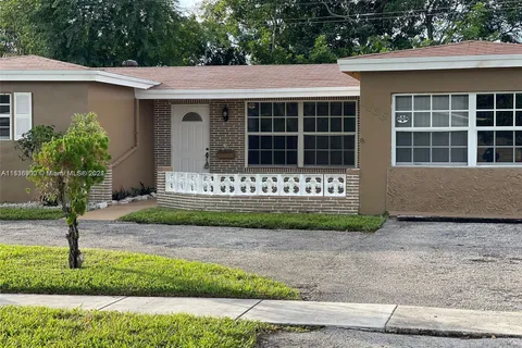 3156 NW 41st St, Lauderdale Lakes FL 33309