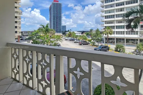 1825 S Ocean Dr # 206, Hallandale Beach FL 33009