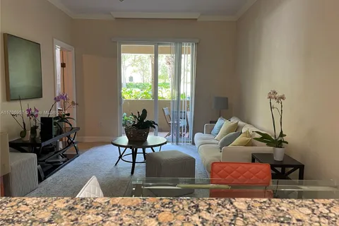 16100 Emerald Estates Dr # 195, Weston FL 33331