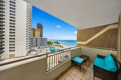 3180 S Ocean Dr # 607, Hallandale Beach FL 33009