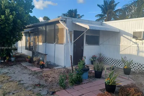 829 NE 62nd Ct, Pompano Beach FL 33060