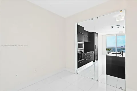 900 Biscayne Blvd # 5104, Miami FL 33132