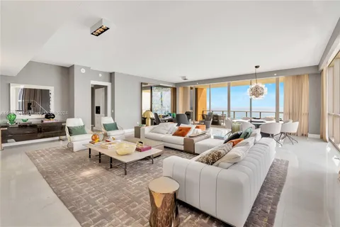 17749 Collins Ave # 902, Sunny Isles Beach FL 33160