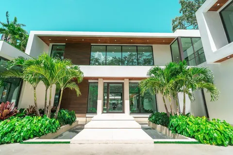 2910 Emathla St, Miami FL 33133