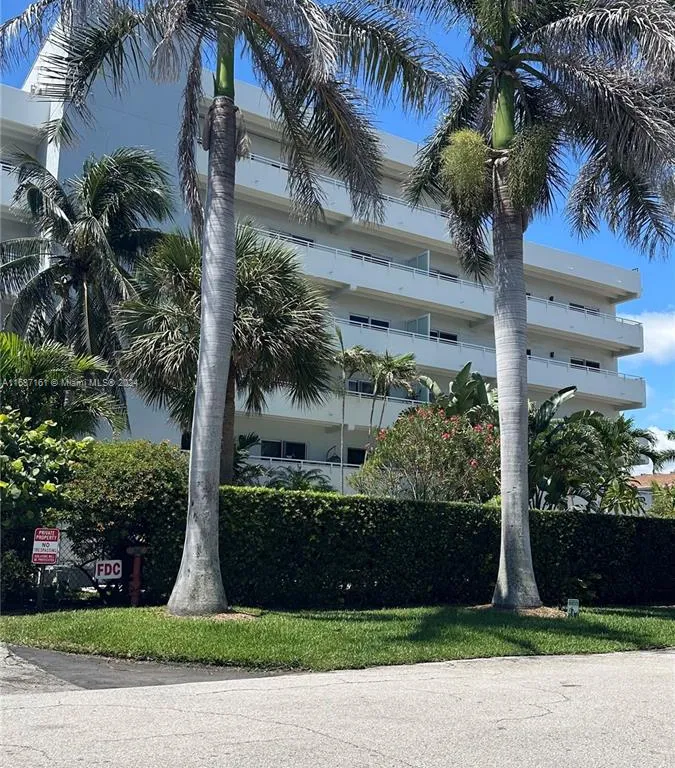 3212 NE 12th St # 203, Pompano Beach FL 33062