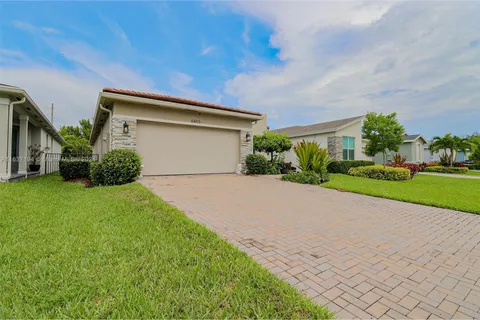 6403 Trails Of Foxford Ct, West Palm Beach FL 33415