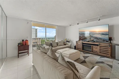 1501 S Ocean Dr # 1202, Hollywood FL 33019